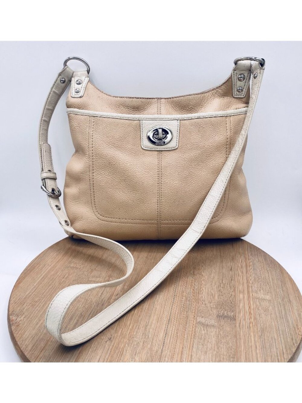 Coach Penelope Crossbody Bag Womens Large Beige Leather Messenger Purse